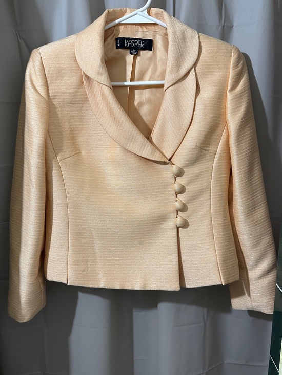 Kasper Jackets & Blazers - Kasper Peach Cropped Shawl Collar Blazer